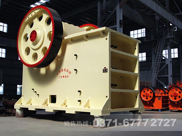 鈉長(zhǎng)石顎式破碎機(jī)廠家哪里好？