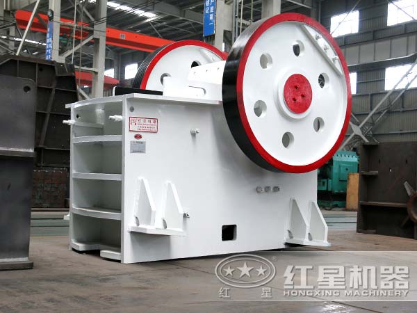 1215廢鋼鄂式破碎機(jī)多少錢一臺(tái)？預(yù)期產(chǎn)值可達(dá)多少噸？