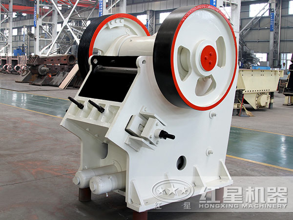對(duì)比傳統(tǒng)鄂破機(jī)，新一代歐版鄂式破碎機(jī)具有哪些優(yōu)勢(shì)？