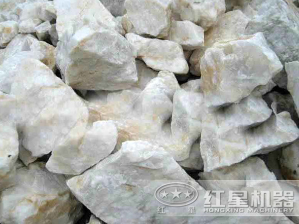 時產(chǎn)800噸的硅石破碎生產(chǎn)線需要哪些設備？需要投資多少錢？