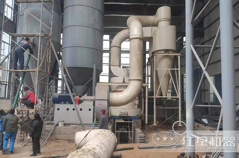 打膩?zhàn)?00目用什么磨粉機(jī)器？膩?zhàn)拥倪x擇原則是什么？